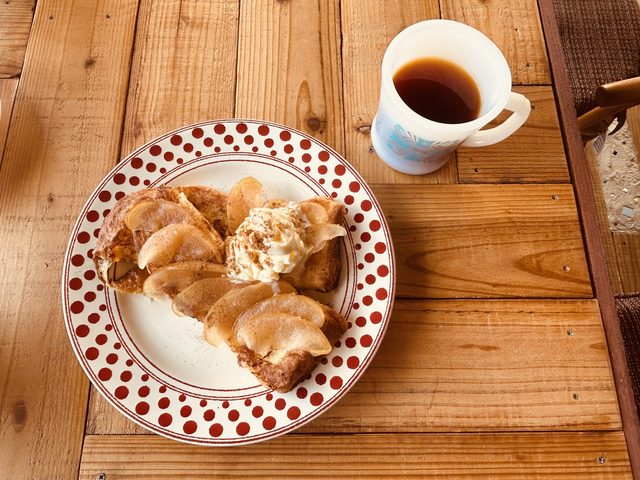 【季節限定】神戸の高台で味わう、ジューシーな「桃のフレンチトースト」が始まりました 🍑